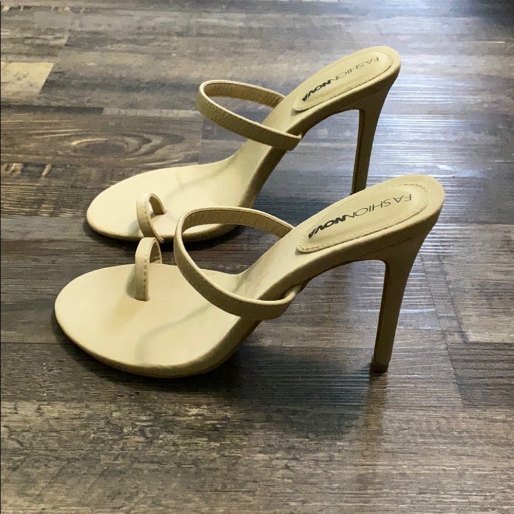 Beige heels